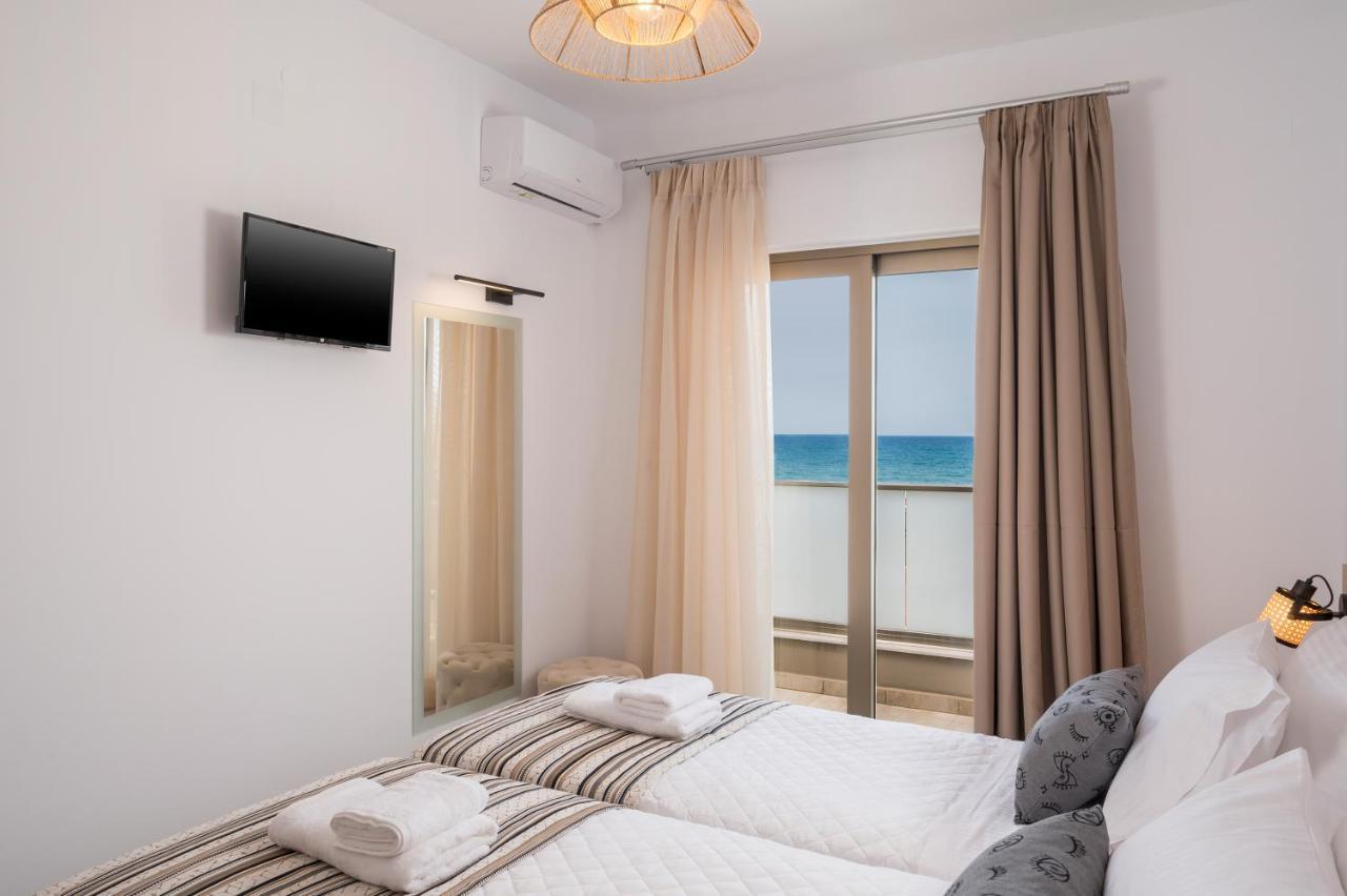 Indigo Blue Seaside Deluxe Apartments Кісамос Екстер'єр фото